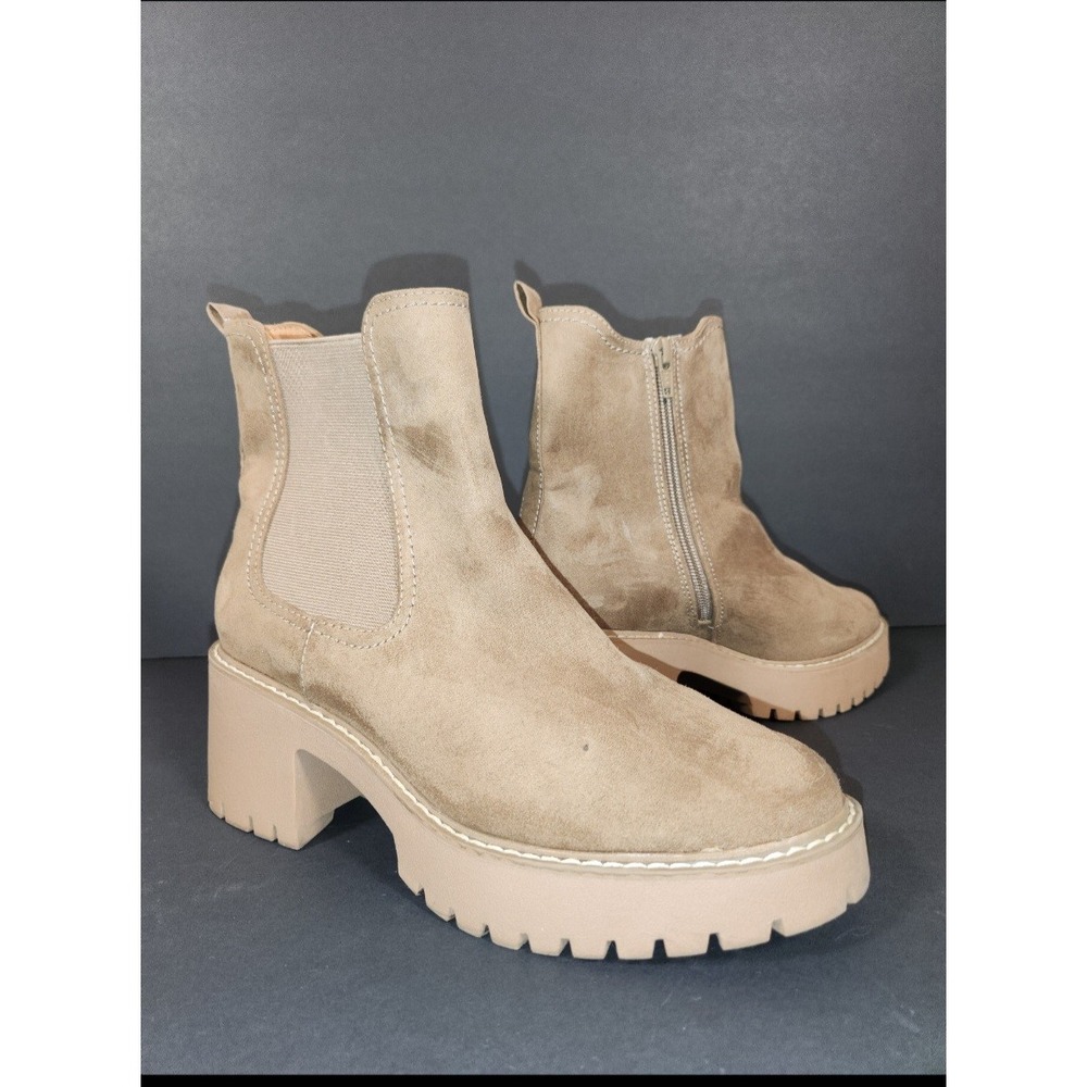 UNIVERSAL THREAD Crispin Chelsea Boot Women 9 Tan Faux Suede Lug Sole Platform